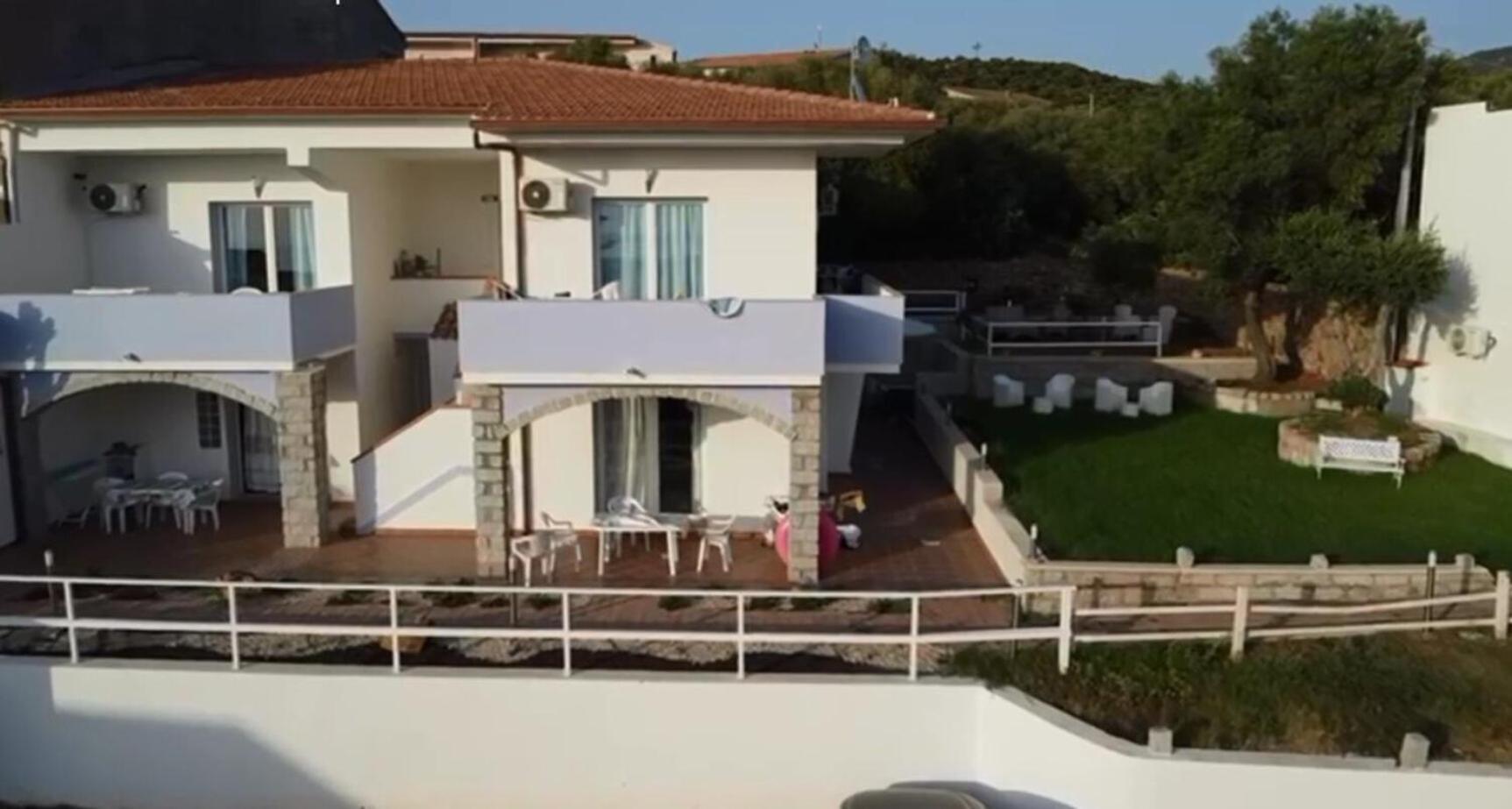 Beb Con Piscina Villa Del Borgo Badesi Ngoại thất bức ảnh